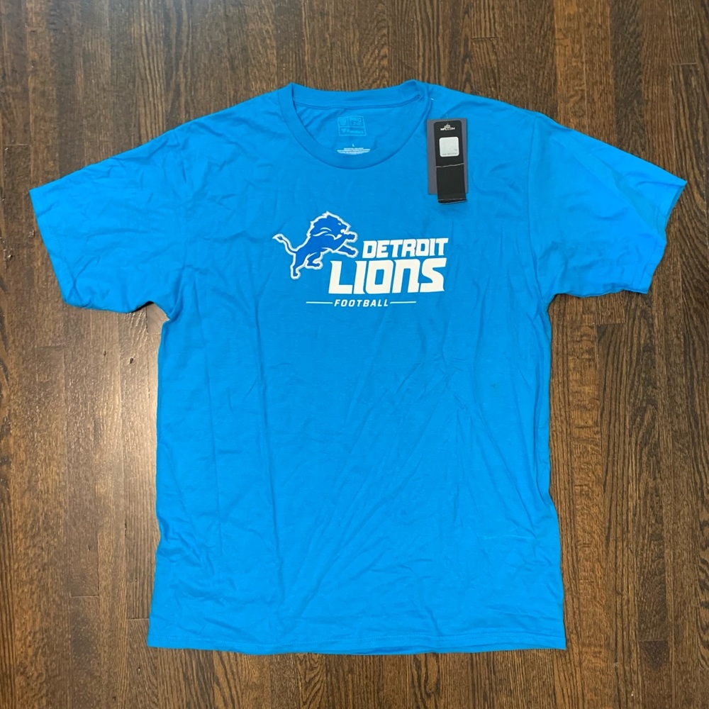 NWT Detroit Lions Tee